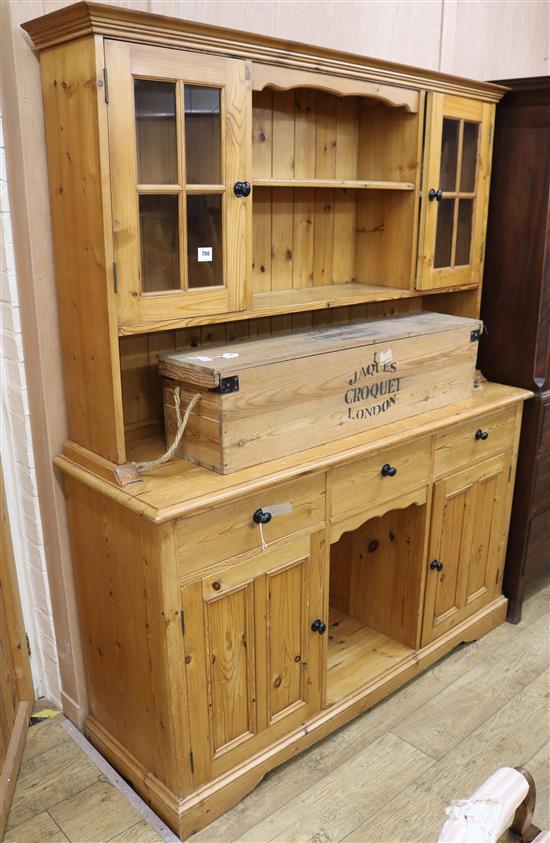 A pine dresser W.156cm